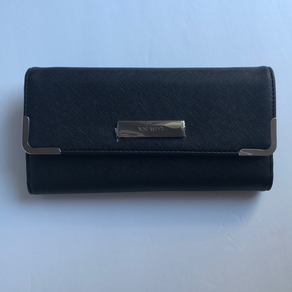 Nine West wallet